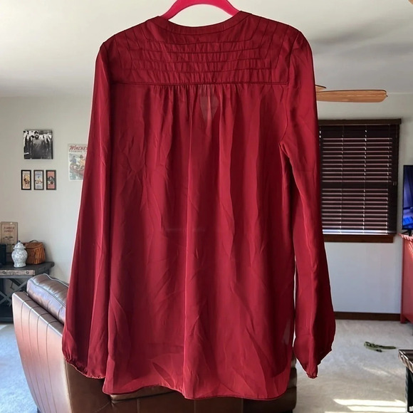 Max Studio Women's Size M Red Long Sleeve Satin Half Button Down Casual Blouse - Picture 3 of 5